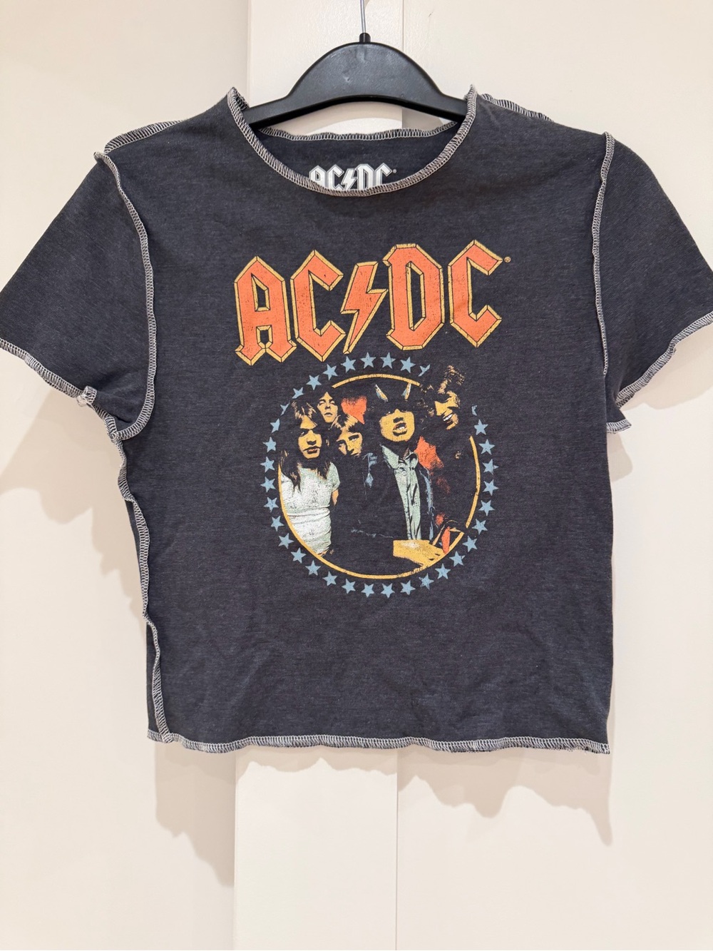 AC/DC Women’s  Black Graphic Cropped Tee - size M